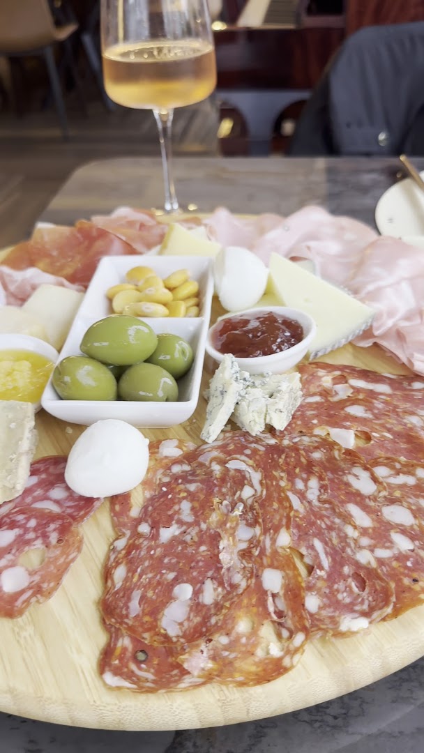 Caveau 14 - Wine Boutique, Giugliano in Campania
