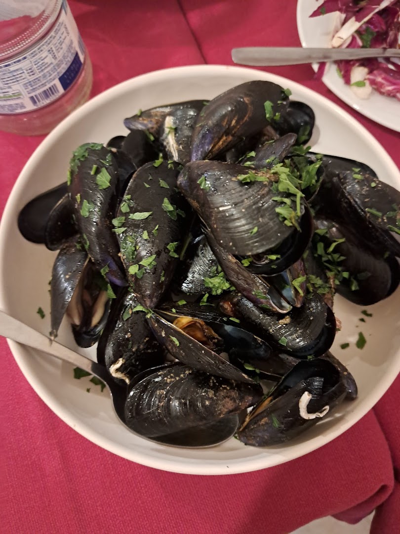 Cchiù Mange e Cchiù Iesse Pacce