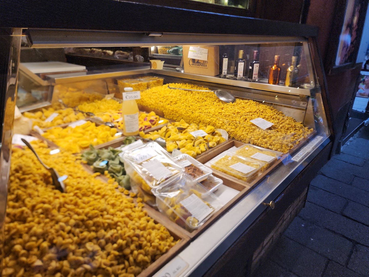 Ceccarelli Amedeo Gastronomia Bologna