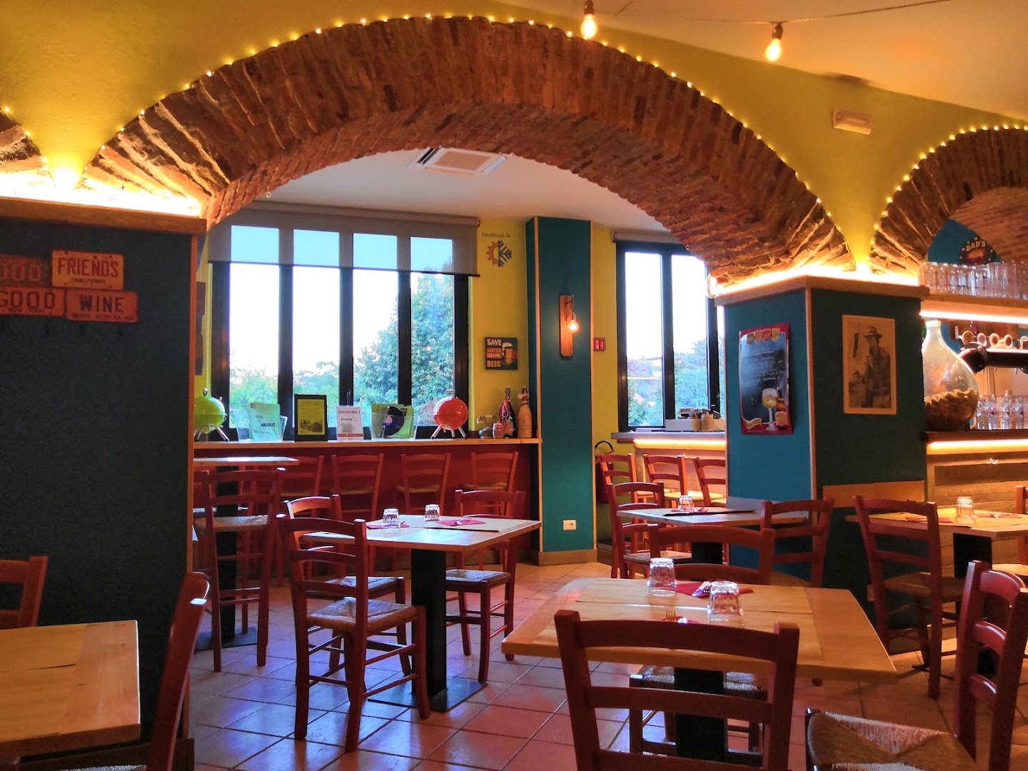 Centoundici Circus - pub con cucina