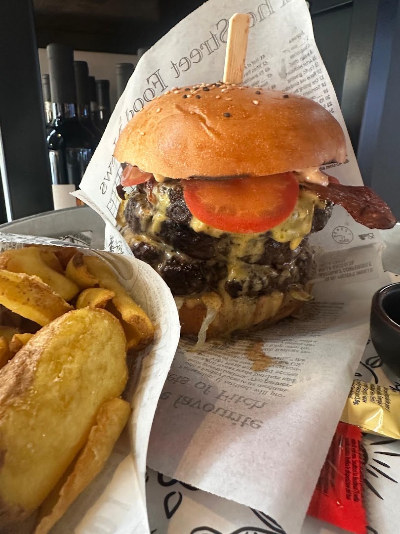 Centrale97 CAFFE CUCINA PINSA BURGER
