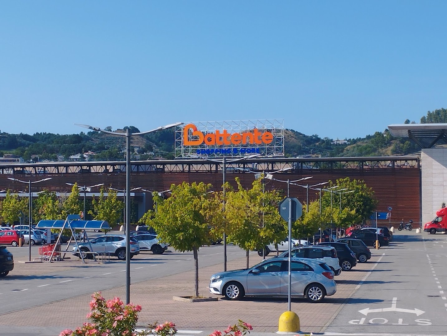 Centro Commerciale Ascoli Piceno Battente., Ascoli Piceno