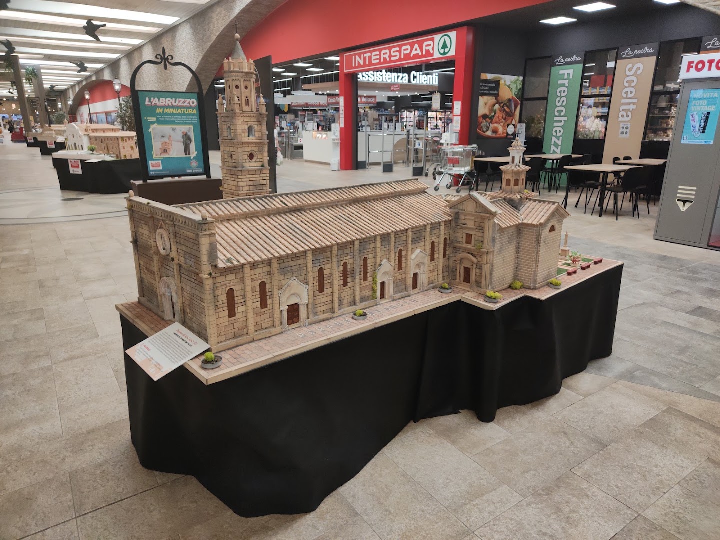 Centro Commerciale Borgo d'Abruzzo