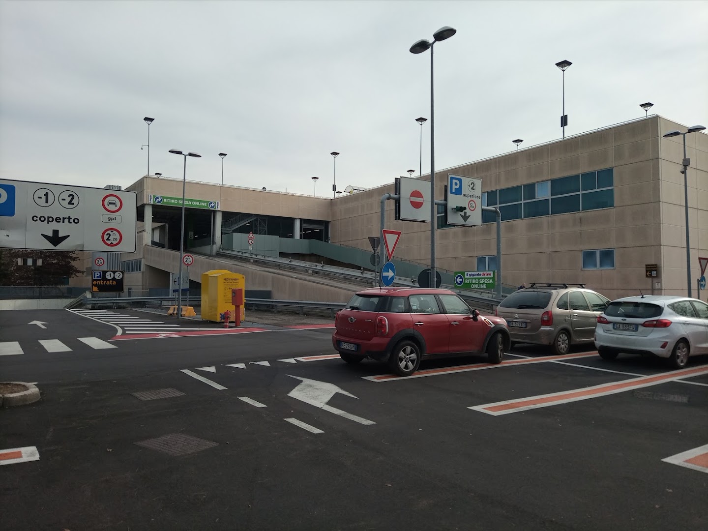 Centro Commerciale Castano