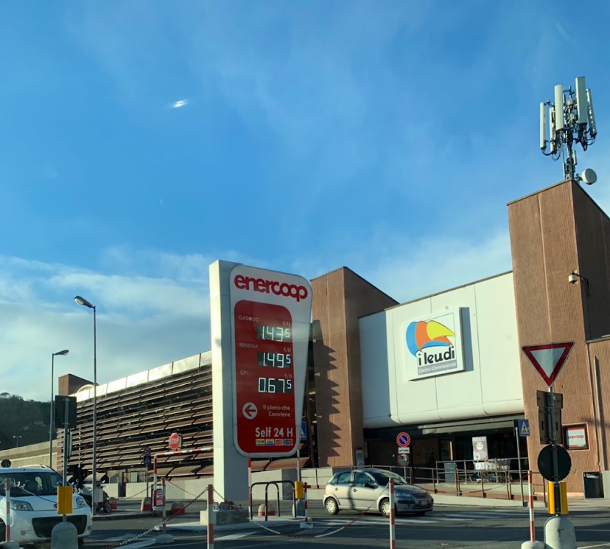 Centro Commerciale I Leudi