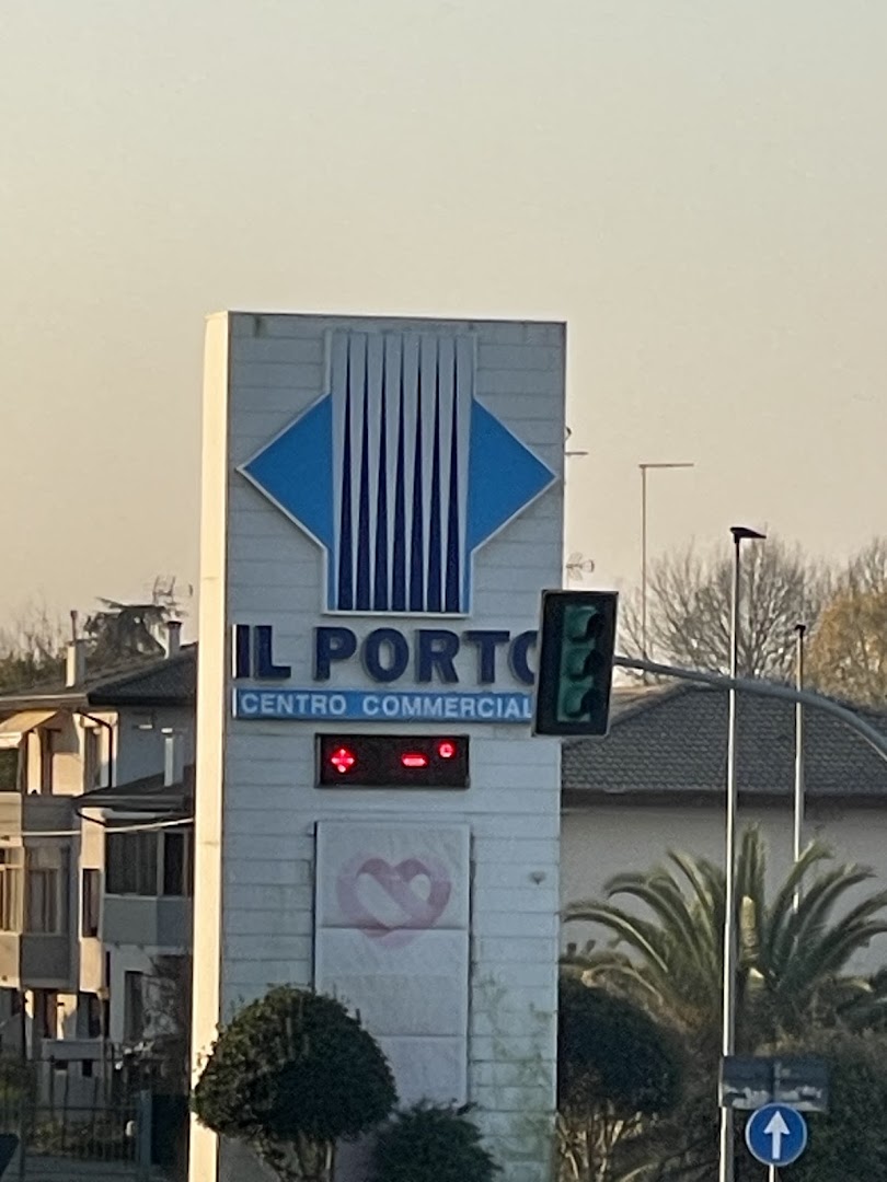 Centro Commerciale Il Porto RO