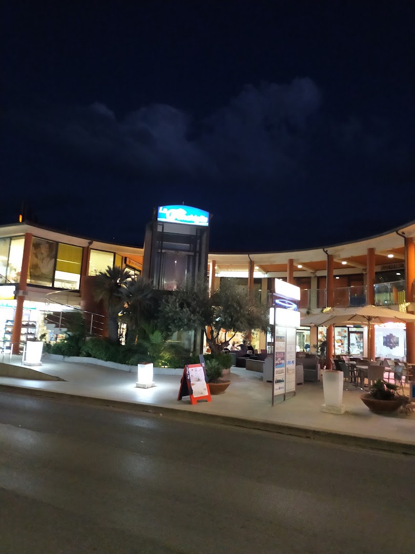 Centro Commerciale La Conchiglia, Valledoria