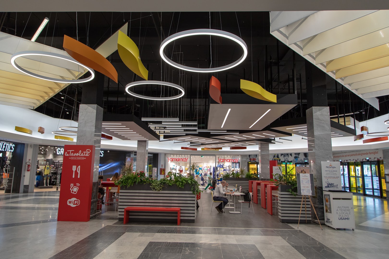 Centro Commerciale MareMonti, Massa