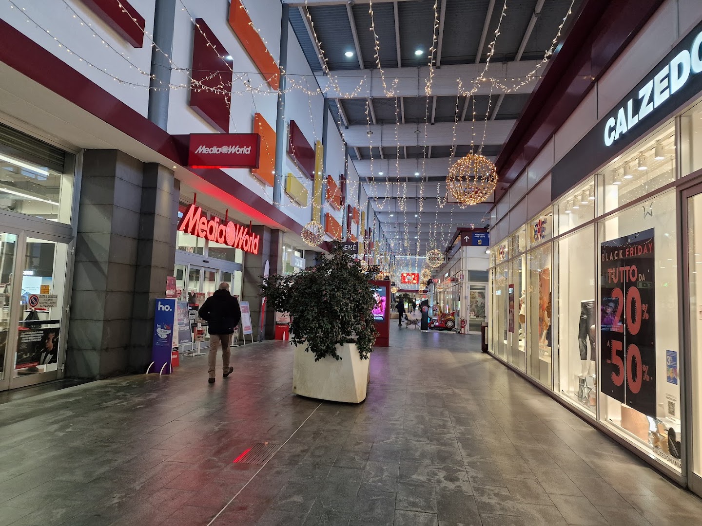 Centro Commerciale Nuovo Borgo