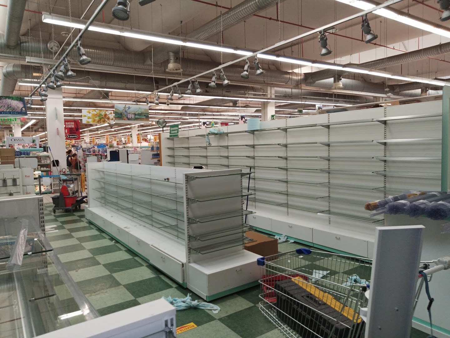 Centro Commerciale San Grato, Montanaso Lombardo