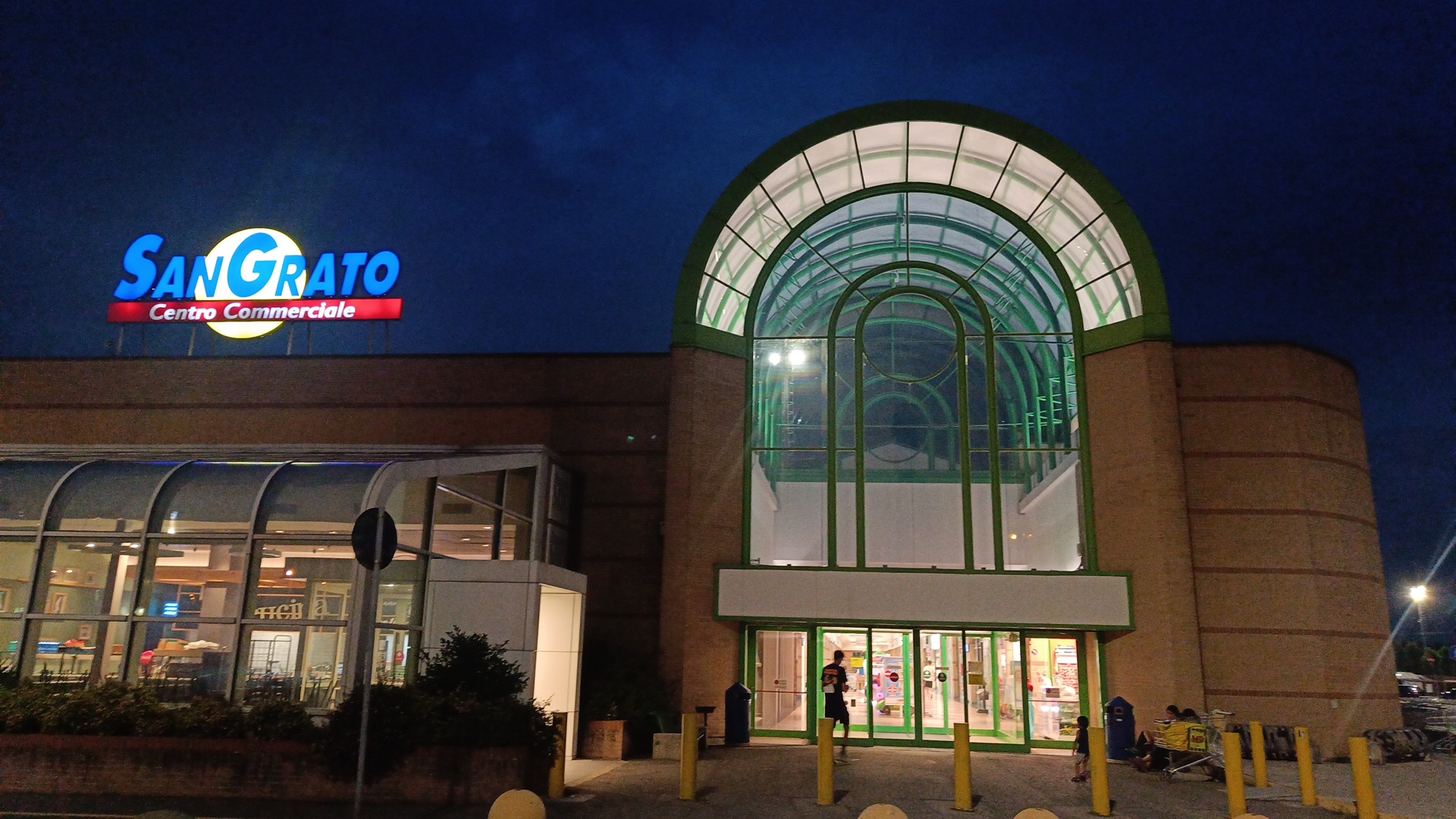 Centro Commerciale San Grato