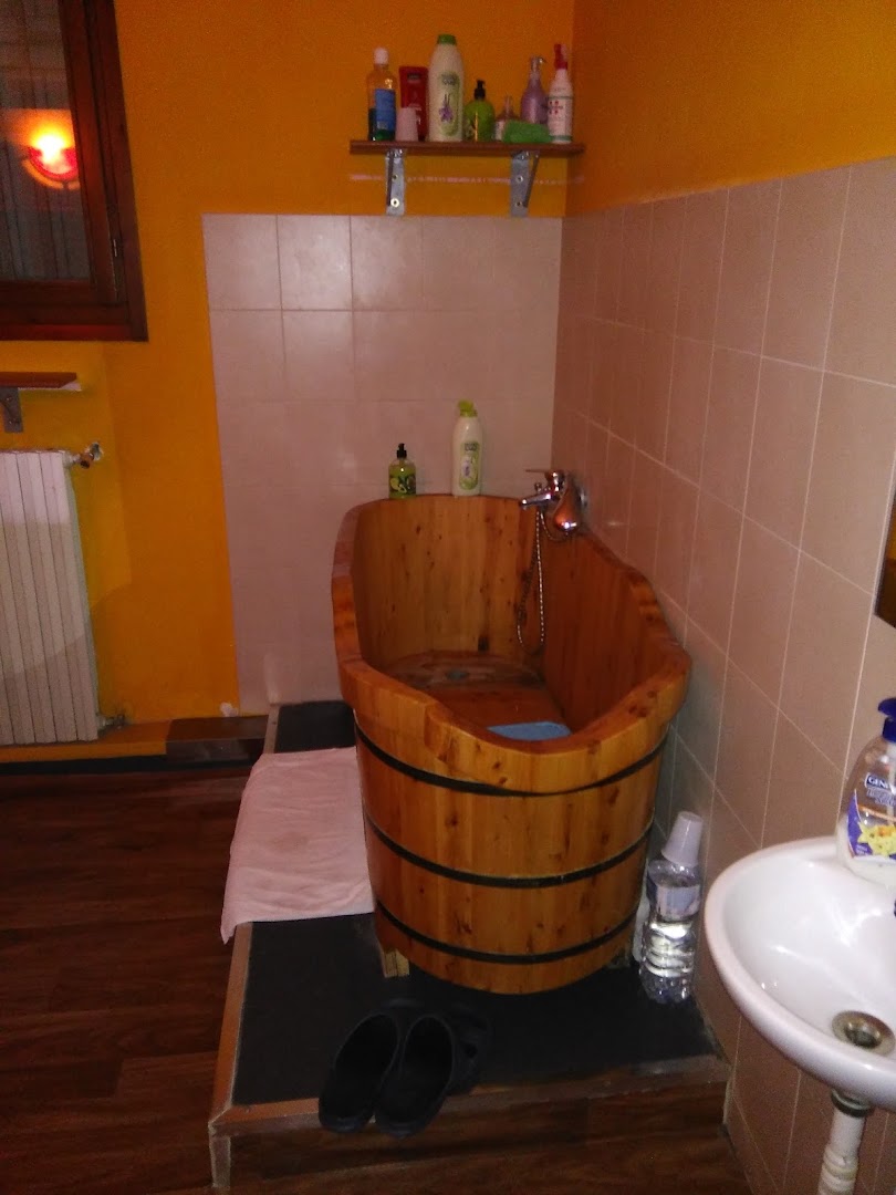 Centro massaggi cinesi ​ASIAN MASSAGE . Massaggio cinese.Massaggio cinese .