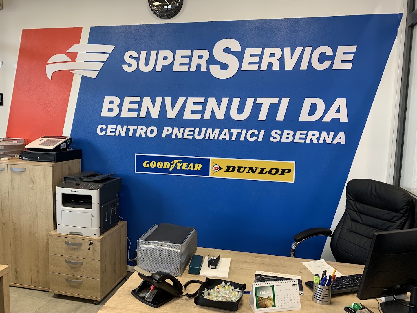 Centro Pneumatici Sberna Snc - Centro SuperService, San Cataldo