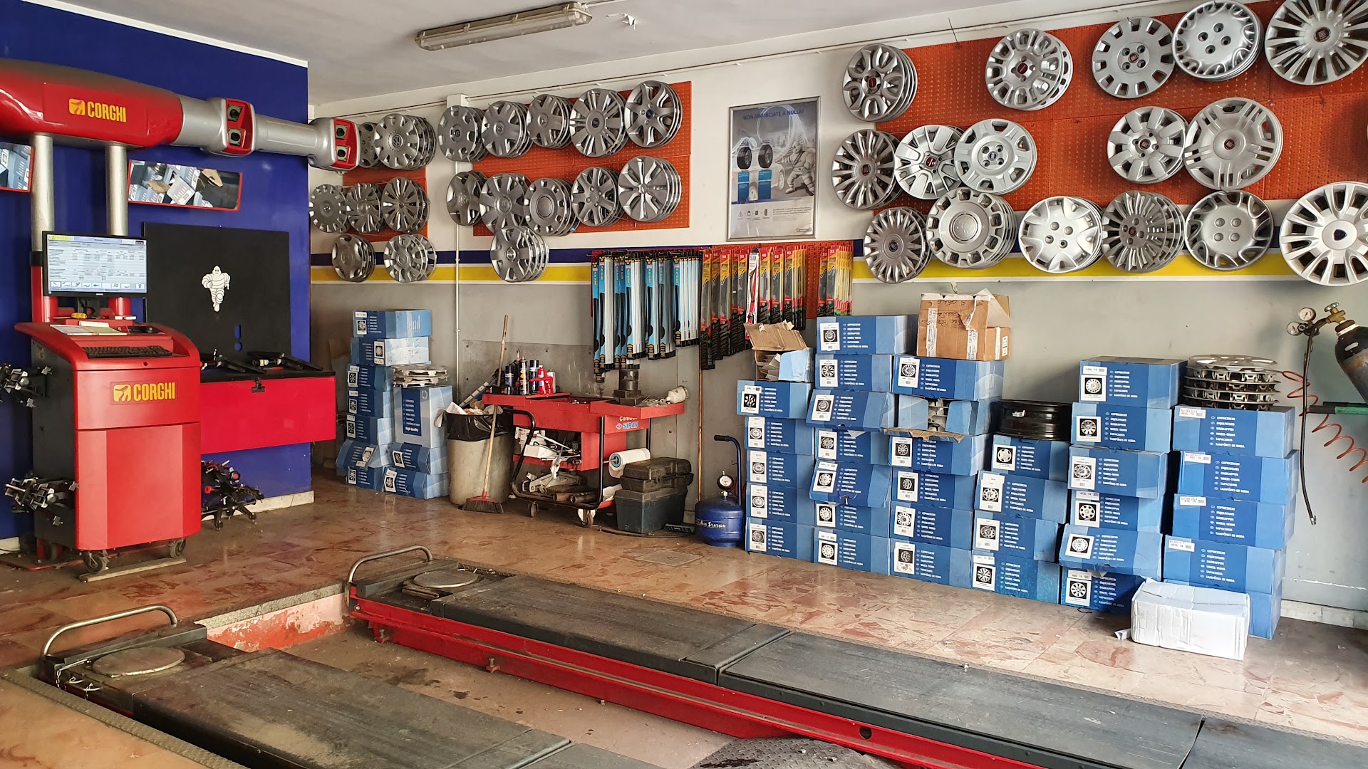 Centro Pneumatici Sberna Snc - Centro SuperService