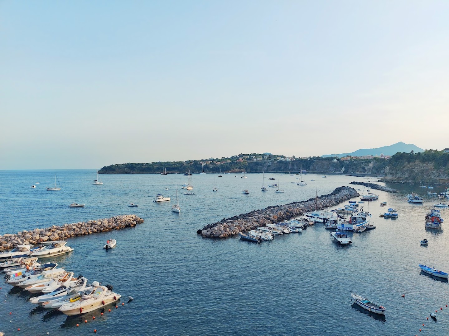 Cesare Procida - Giro Dell'Isola e Ormeggio, Noleggio con skipper
