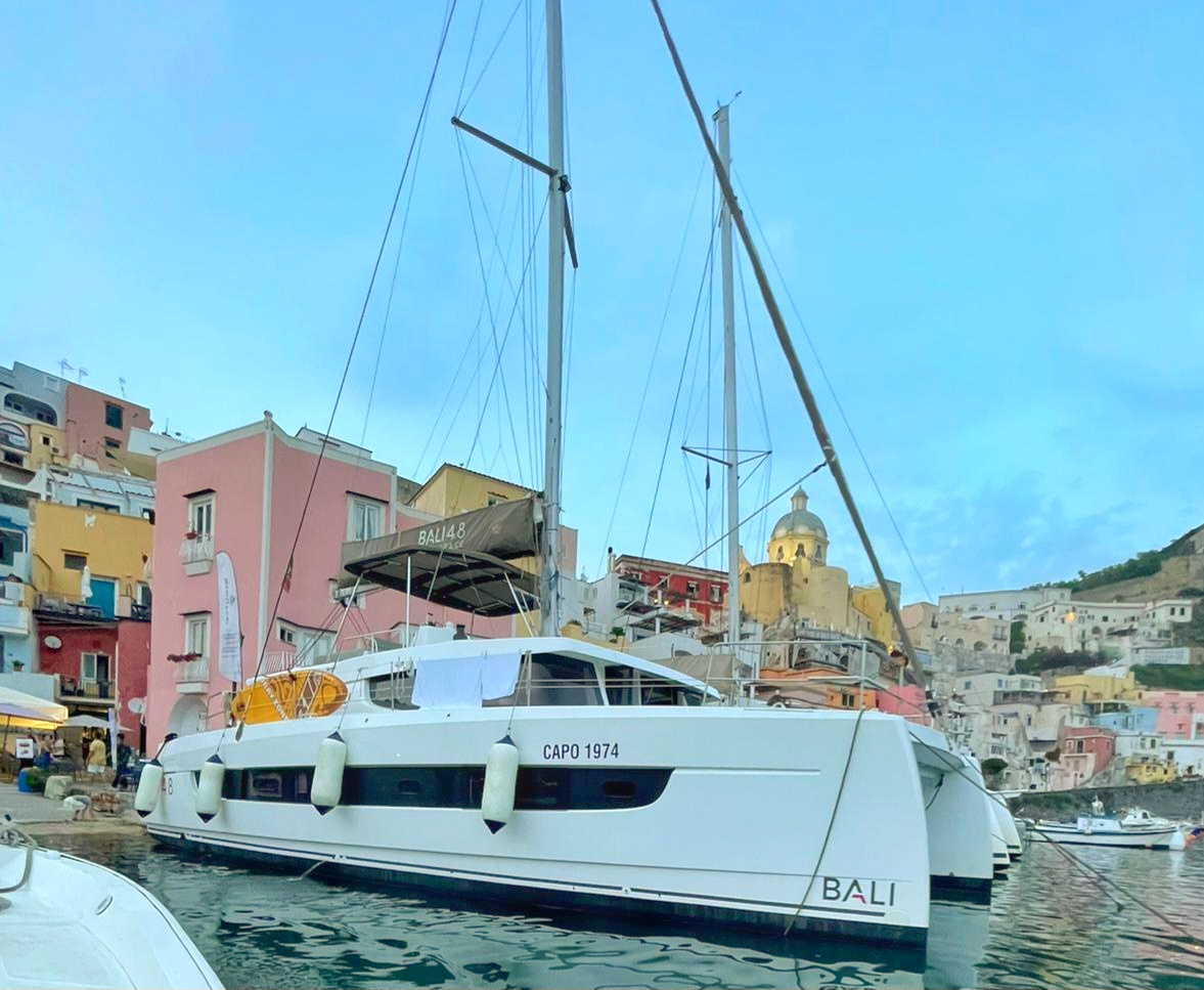 Cesare Procida - Giro Dell'Isola e Ormeggio, Noleggio con skipper