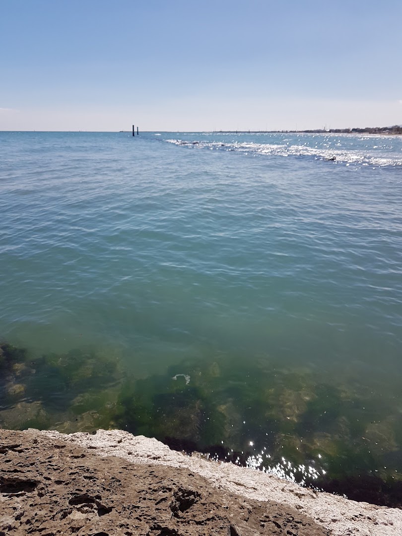 Chalet Acquarius, Grottammare