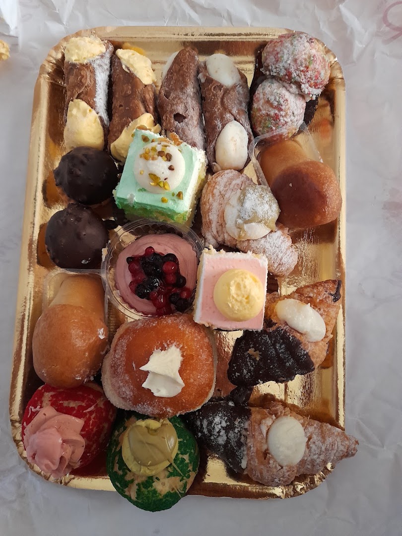 Chantilly Cafè E Patisserie