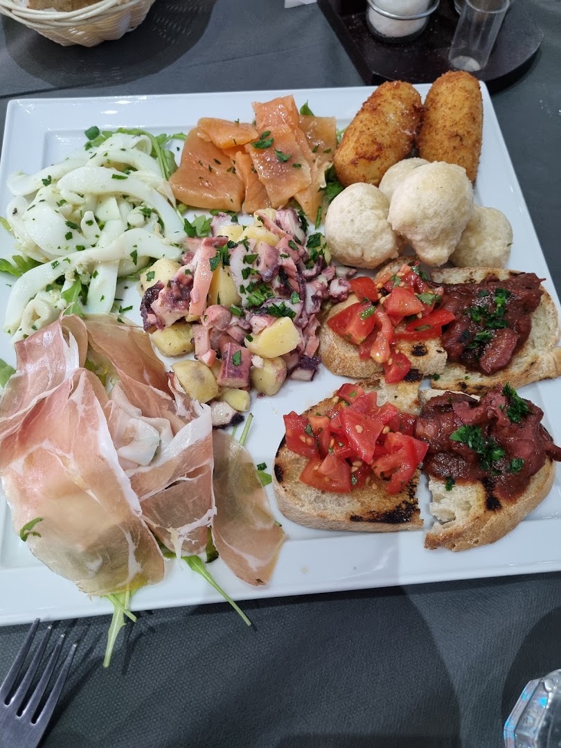 Chapeau ristorante pizzeria, Brusciano
