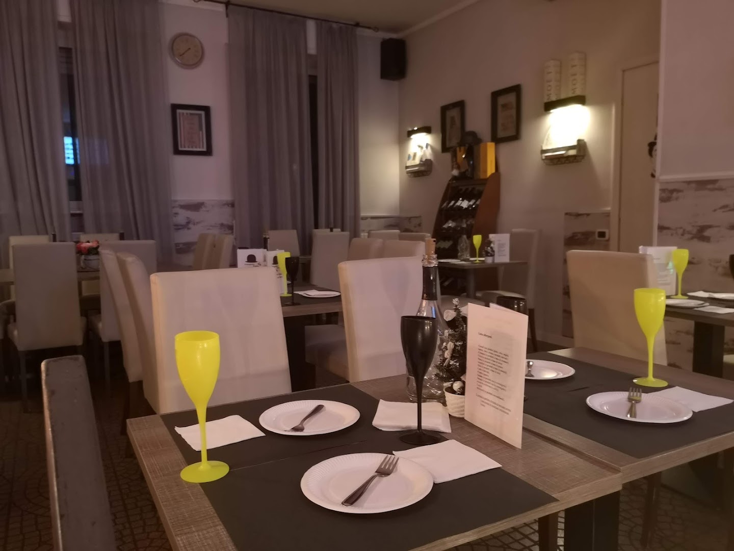Chaplin Café – Karaoke, Musica Live, Varedo