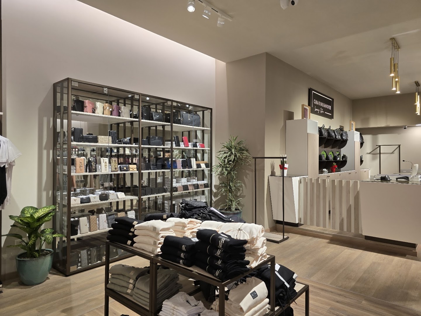 Charme and More Store