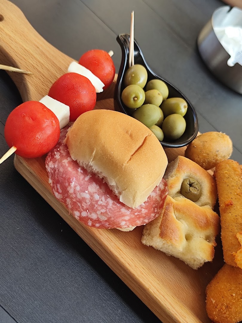 Chatwin Bar, Busto Arsizio