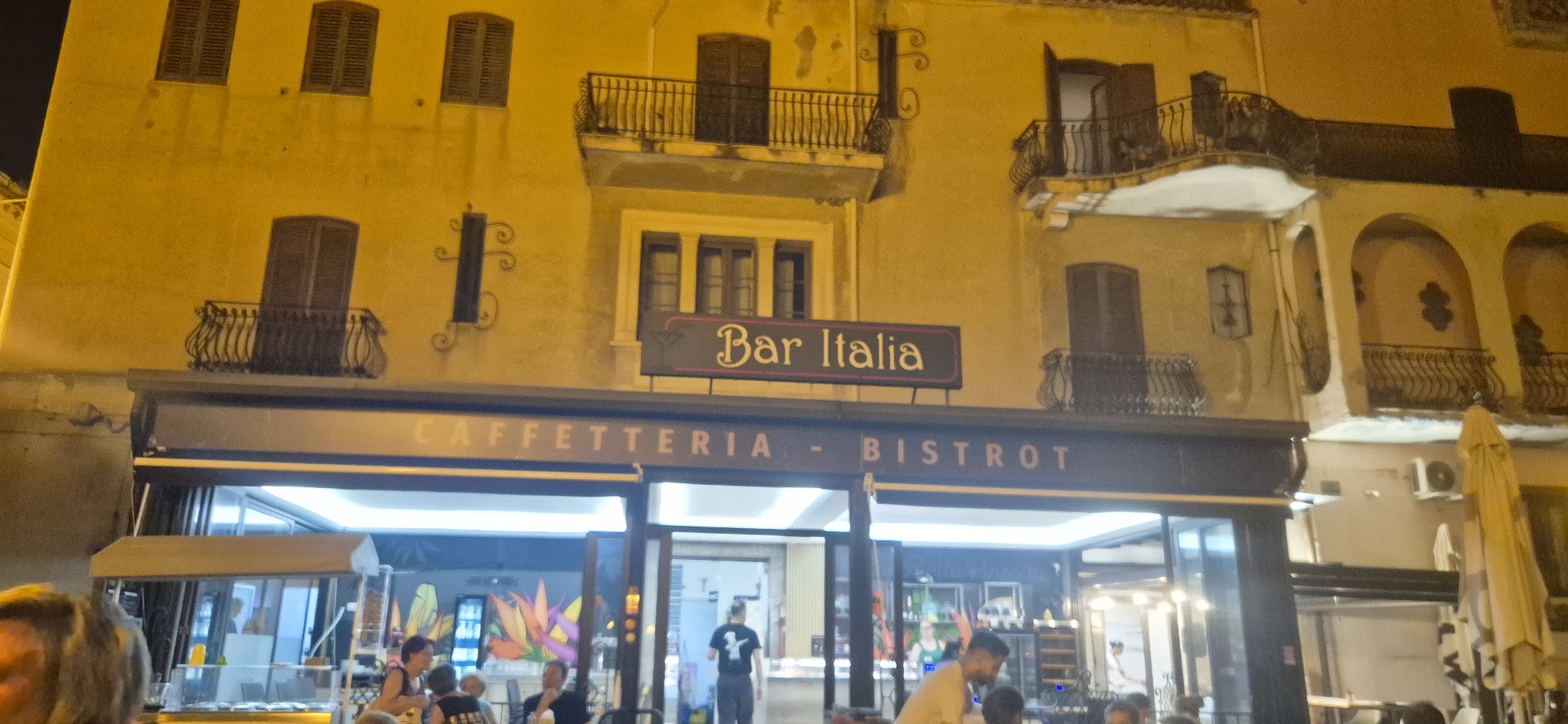Che bella pinsa"ta al bar Italia