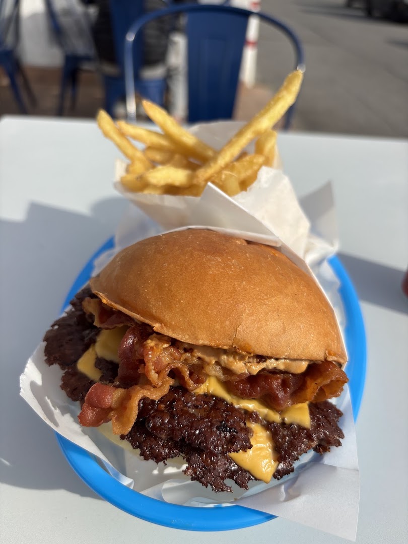 Cheebo - Smashburger, Pollo fritto & Pulled Pork