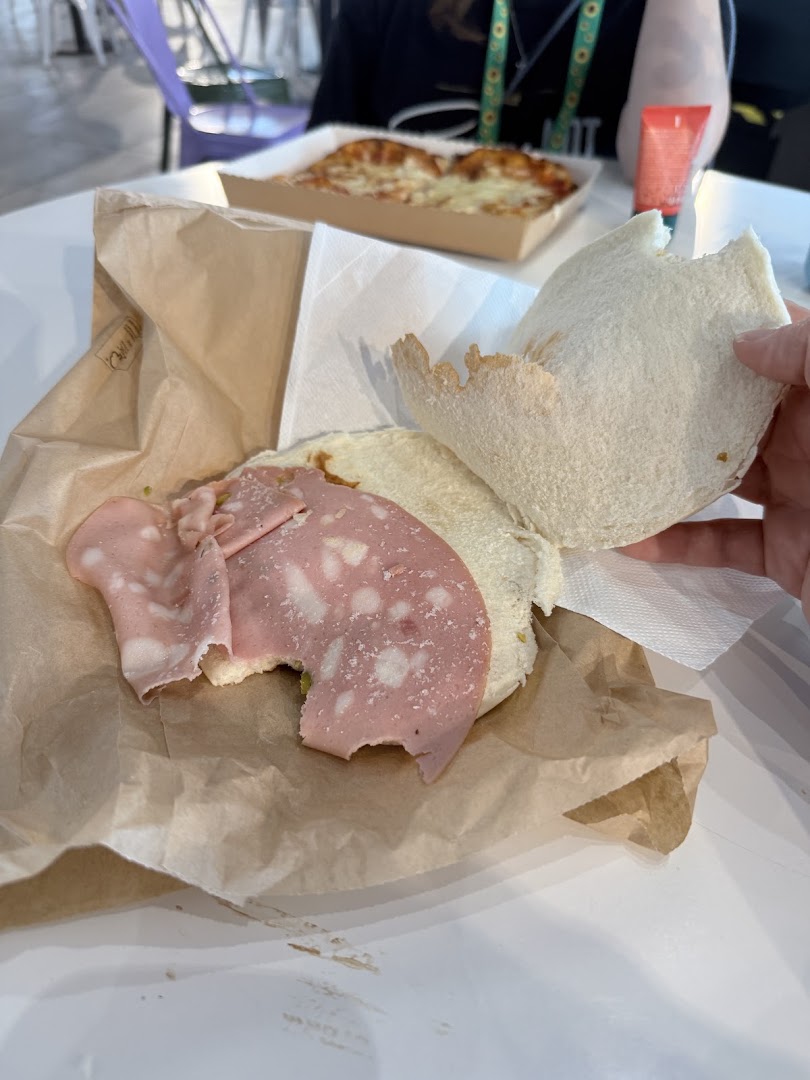 Chef Market Airport Cafe
