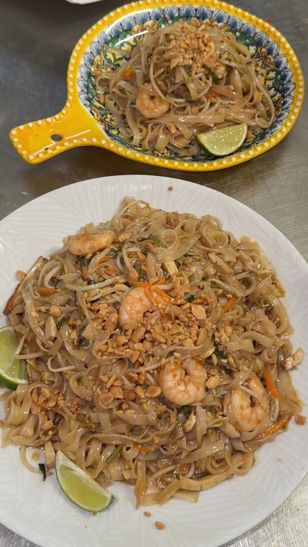 Chekiang Royal Thai, Roma