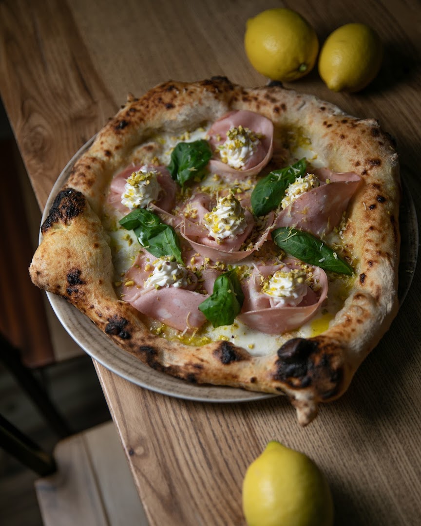 Cherry pizzeria