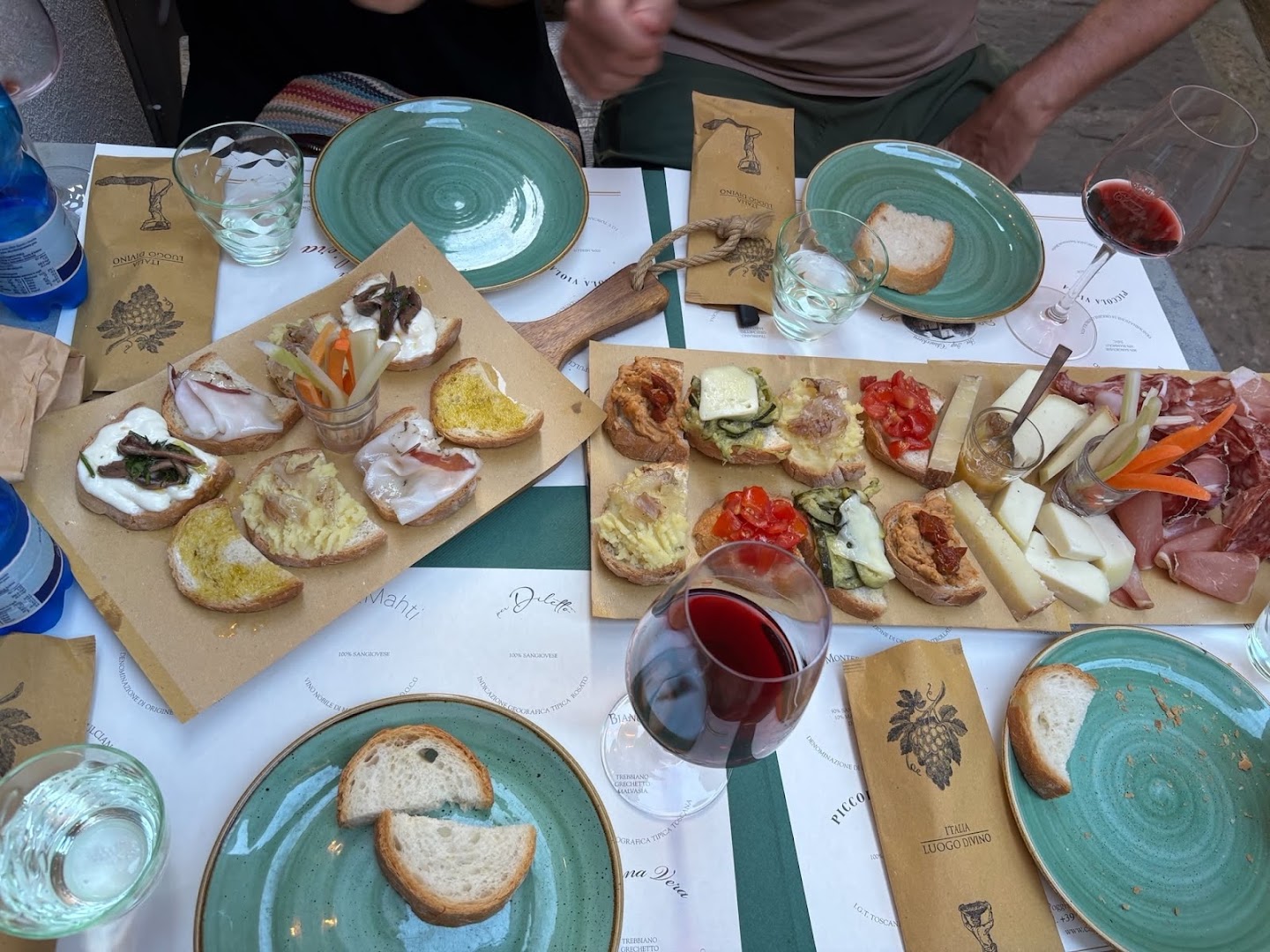Chiacchiera Cantina
