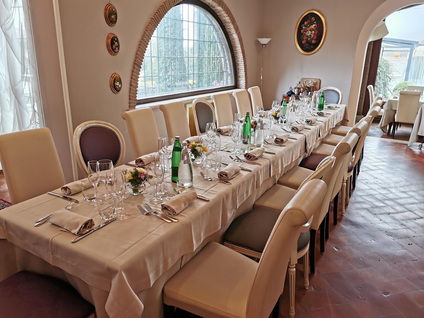 Chiacchiere Wine & Restaurant