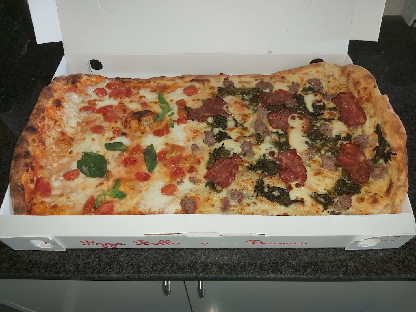 Chiar Di Luna Pizzeria
