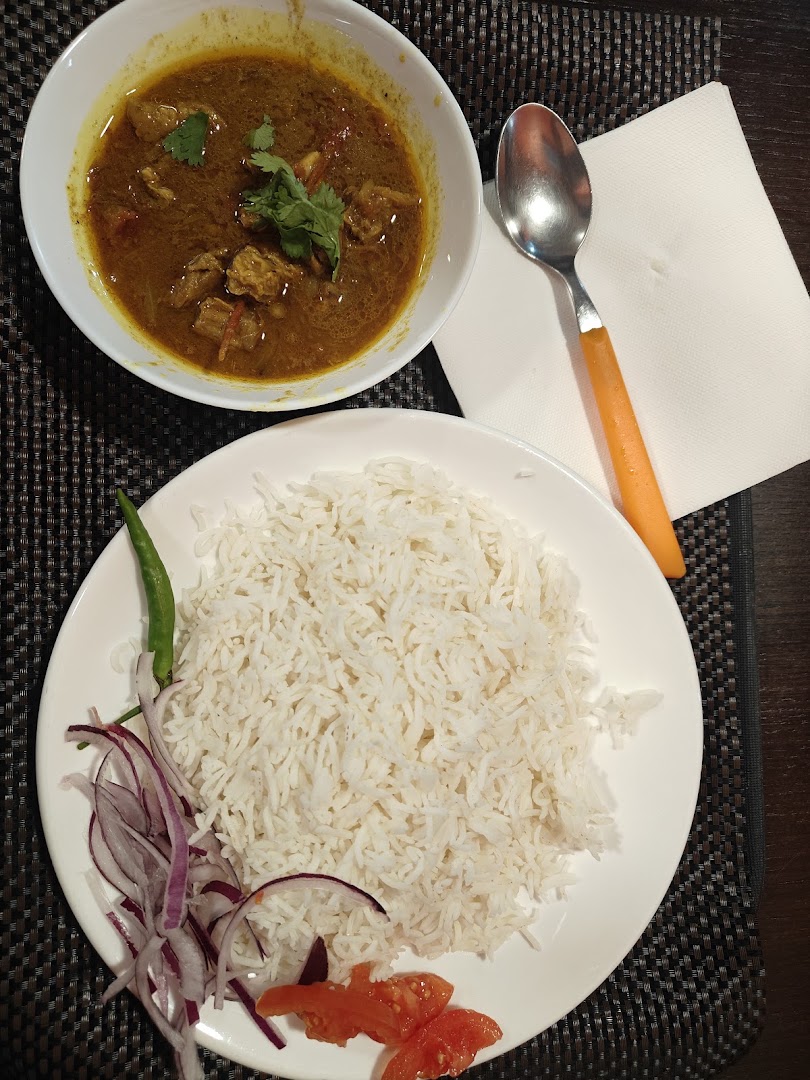 CHICKEN CURRY & KEBAB, Messina