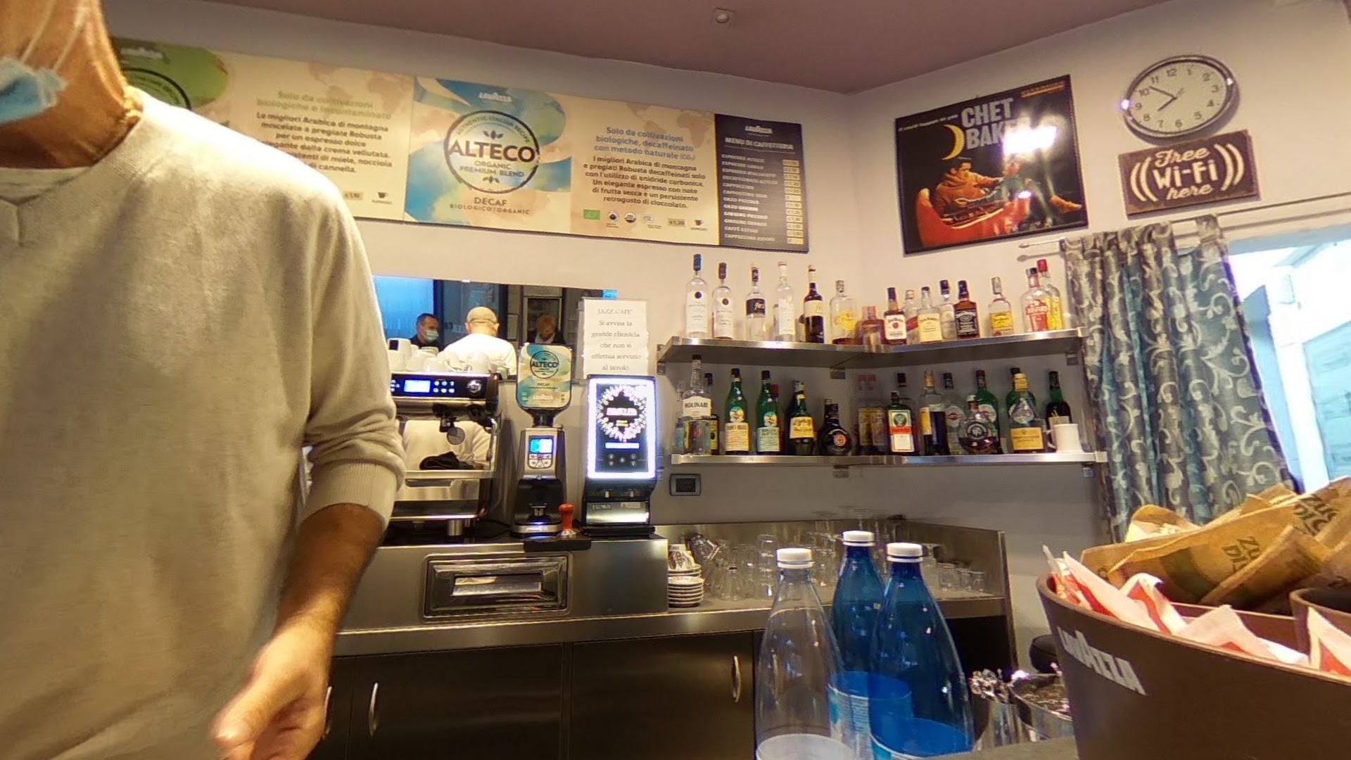 Chinaski Bar