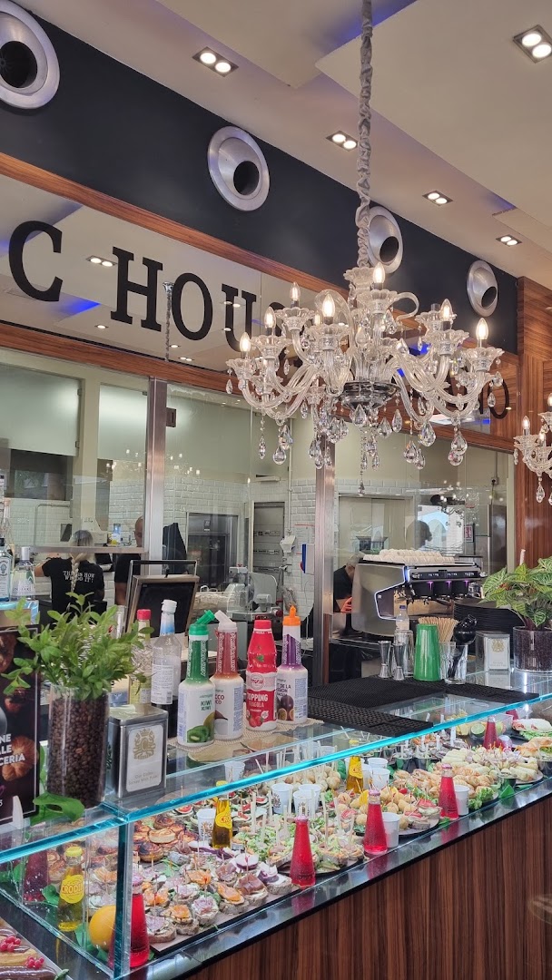 Chouse Milano Cafè Restaurant