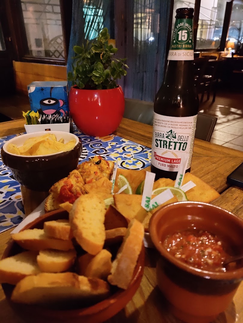 Cicci's bar