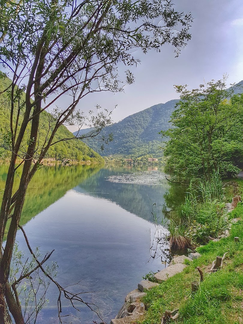 Ciclo-pedonale del Lago del Segrino