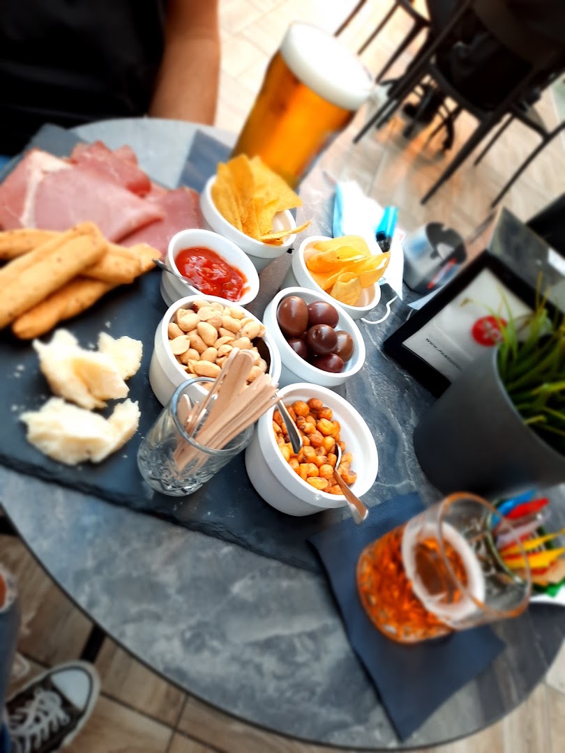 Cinico Bar & Gelateria, Lentate sul Seveso