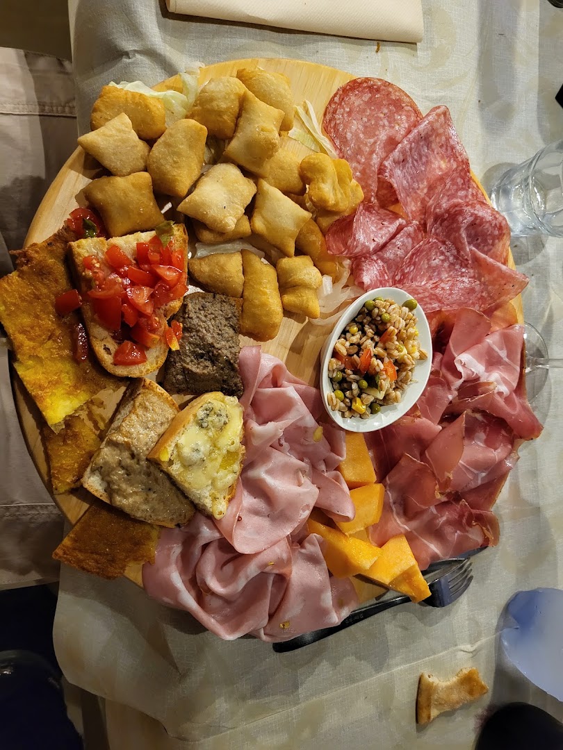Circolo La Corte Pizzeria, Calci