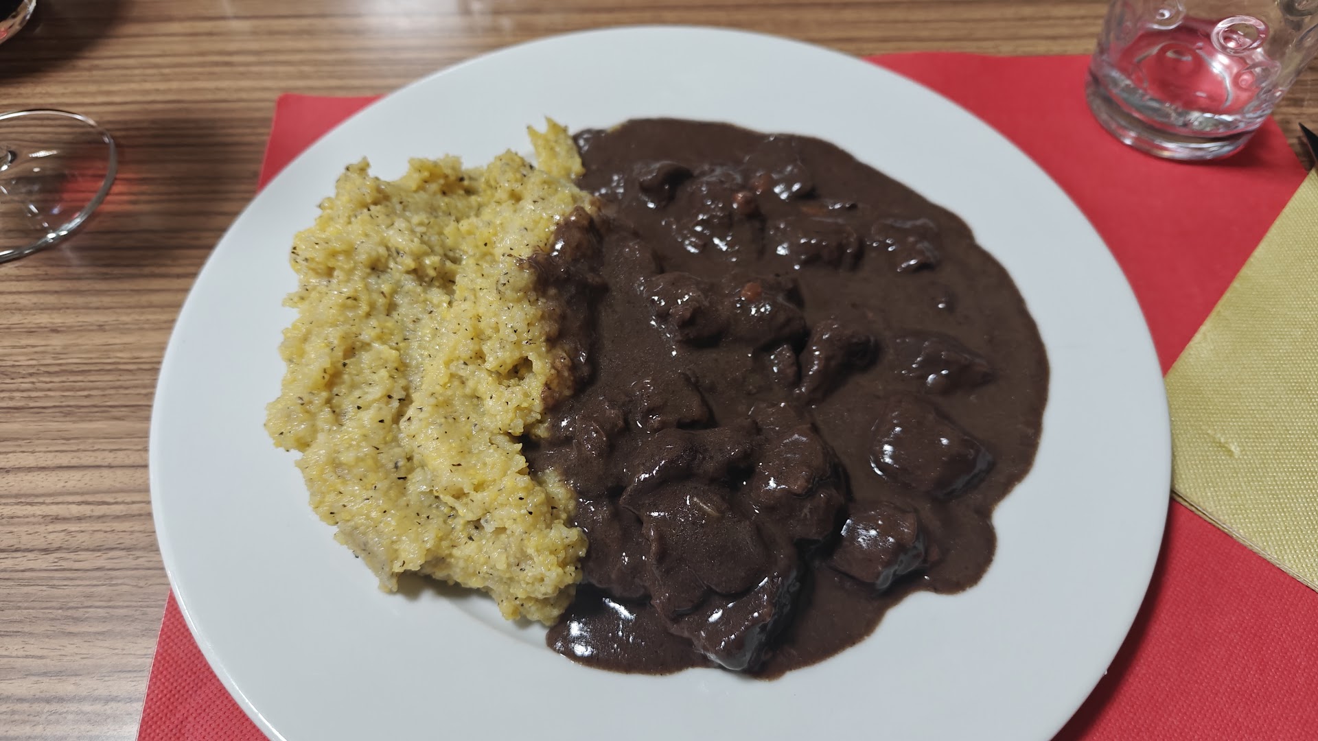 Circolo Purscéll Gourmet, Sangiano