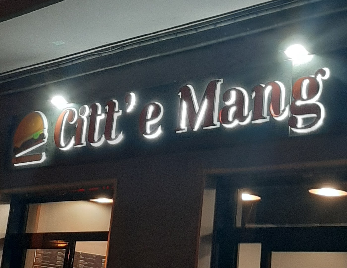 Citt' e mang