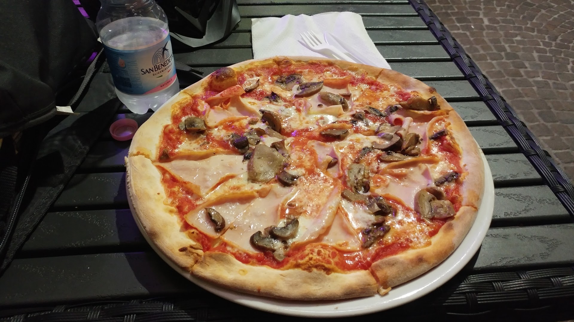 City Istanbul Pizzeria Kebap, Genova