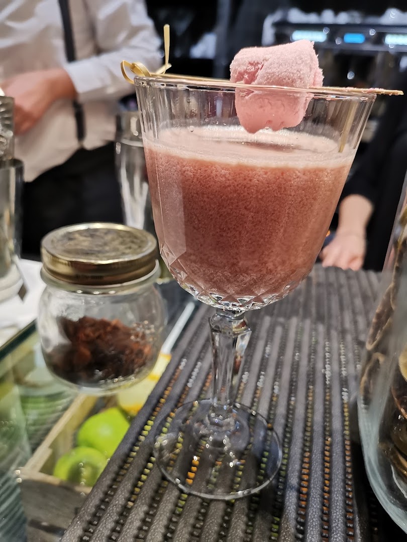 Civico Undici - Burgers - Steaks - Liquors -