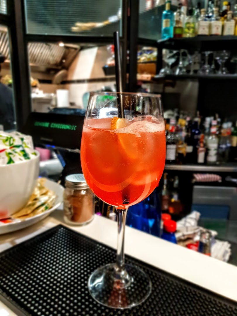 Civico Undici - Burgers - Steaks - Liquors -