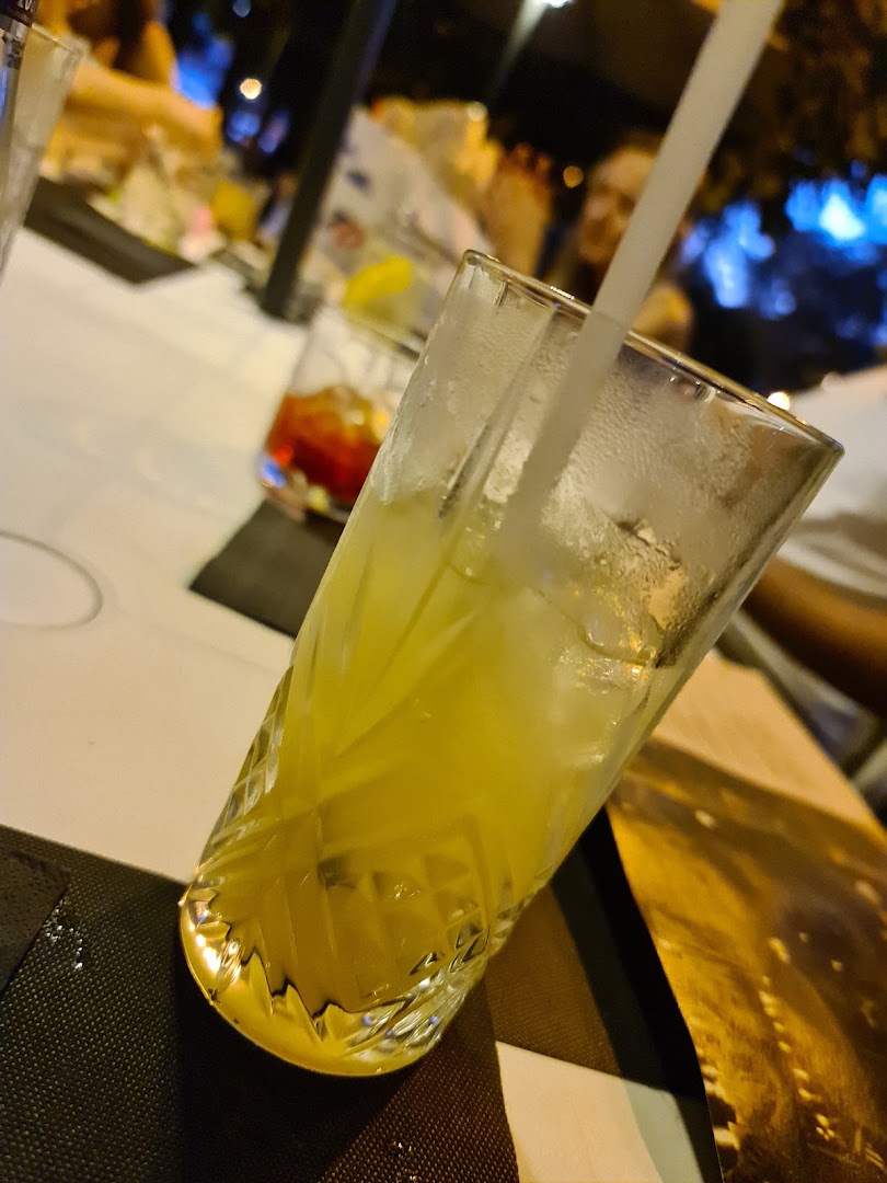 Civico Undici - Burgers - Steaks - Liquors -