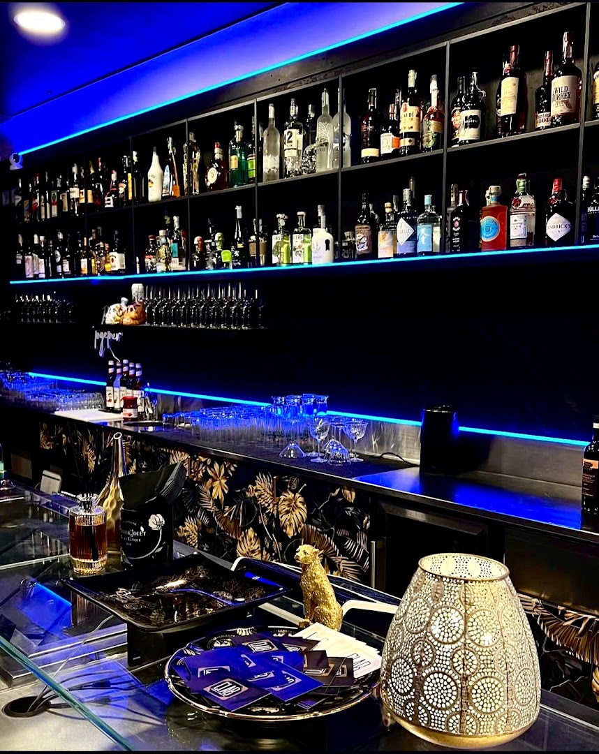 Clab Cocktail Lounge Bar