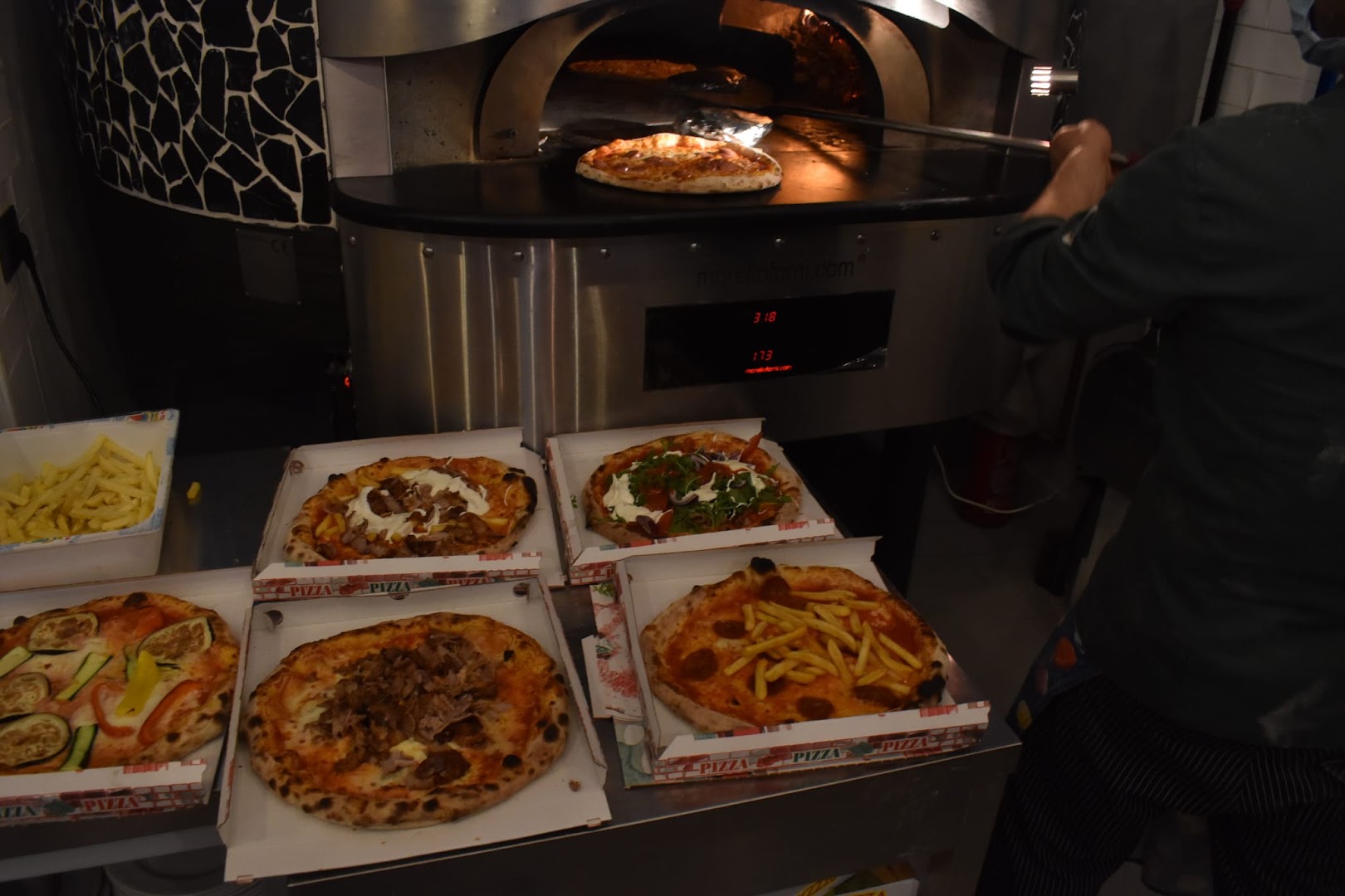 Cleopatra Pizzeria Kebab