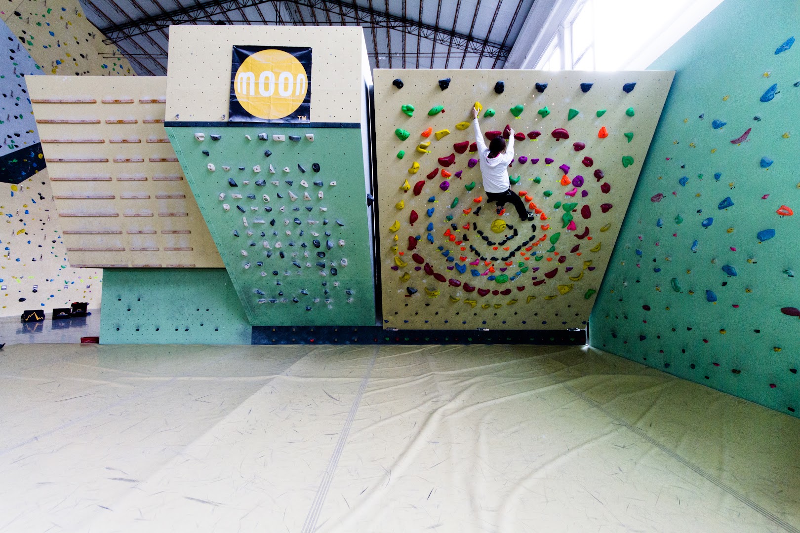 Climbing District